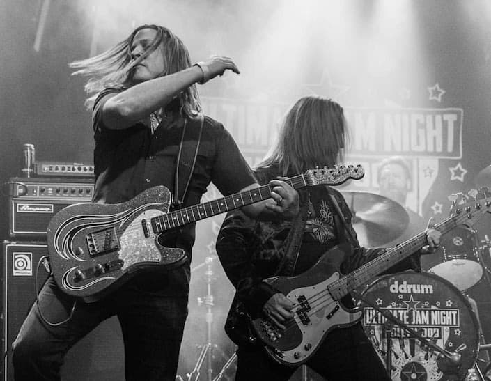 Matthew & Gunnar NELSON