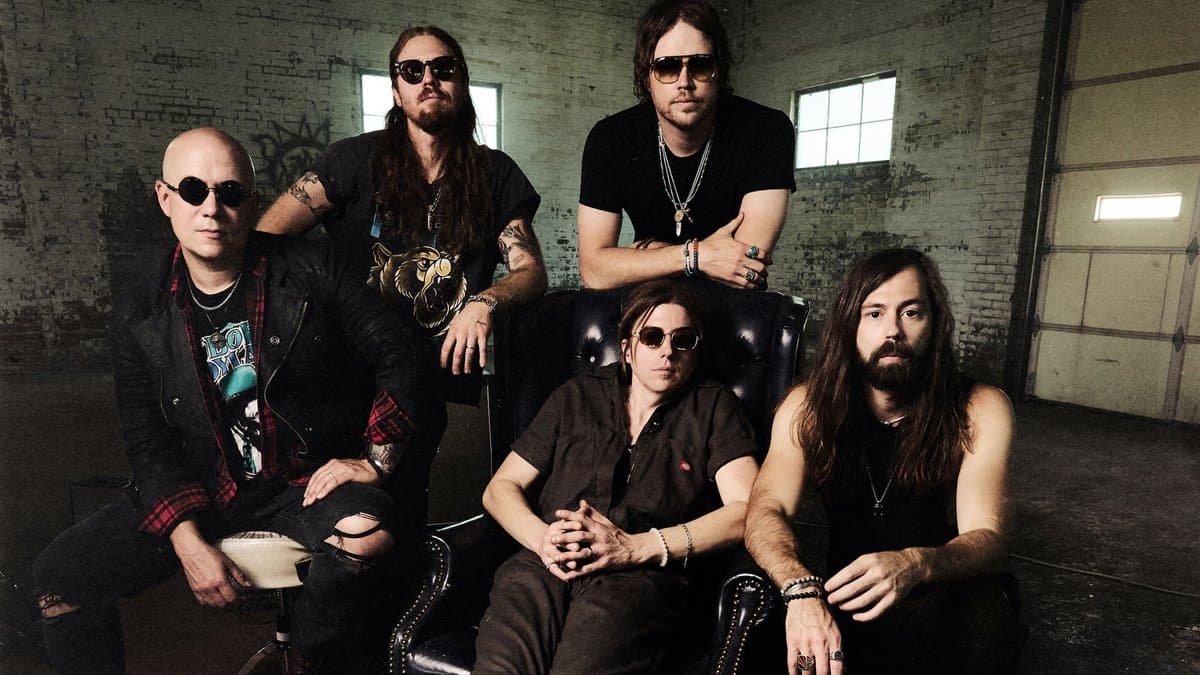 A THOUSAND HORSES - White Flag Down Tour 2026