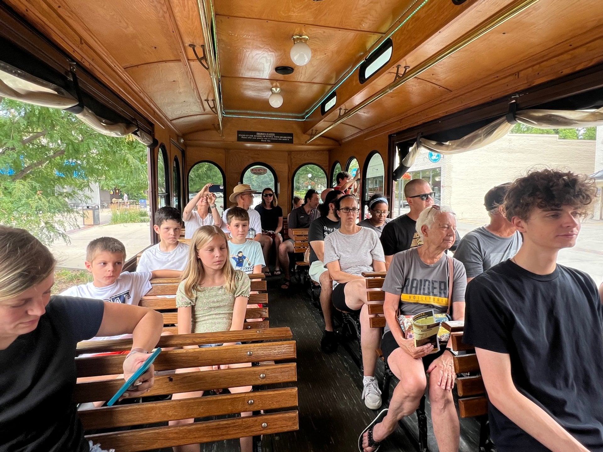 Free Trolley Tours in Dundee before the Memorial Park Concert